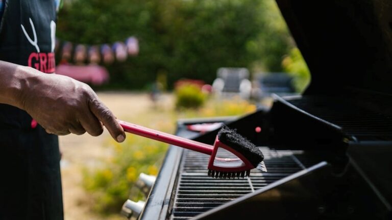 How to Clean a Grill